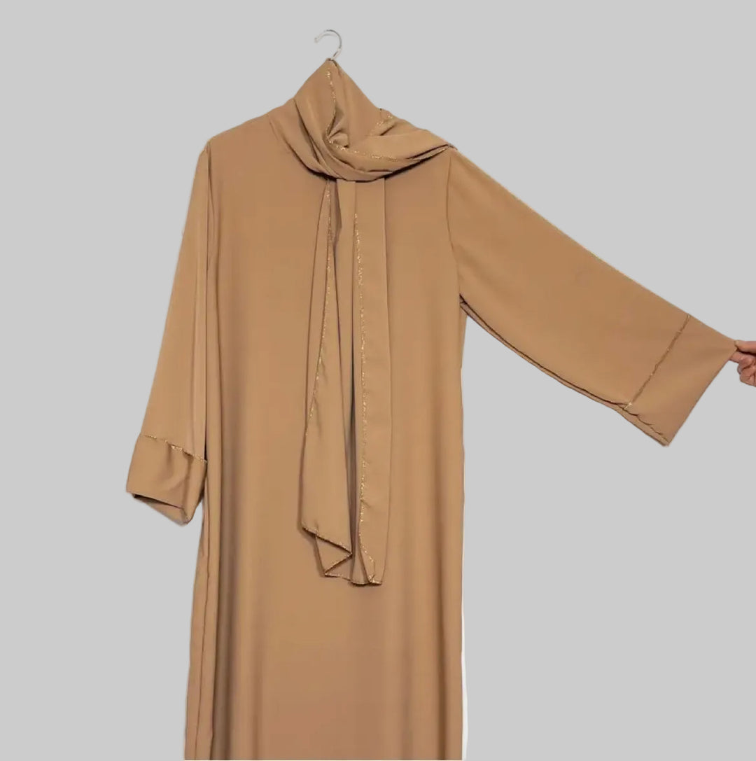 Abaya Safira avec hijab attaché