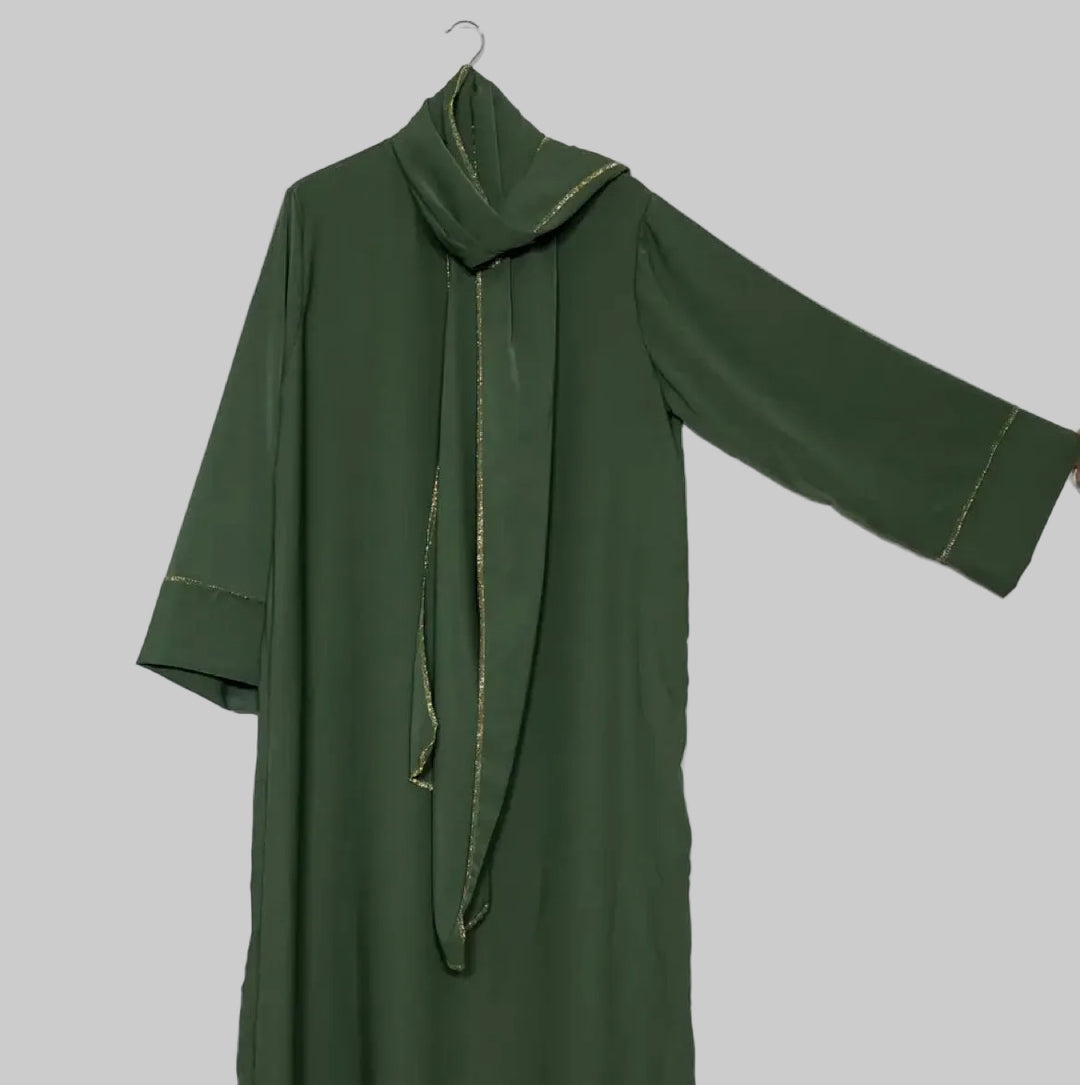 Abaya Safira avec hijab attaché