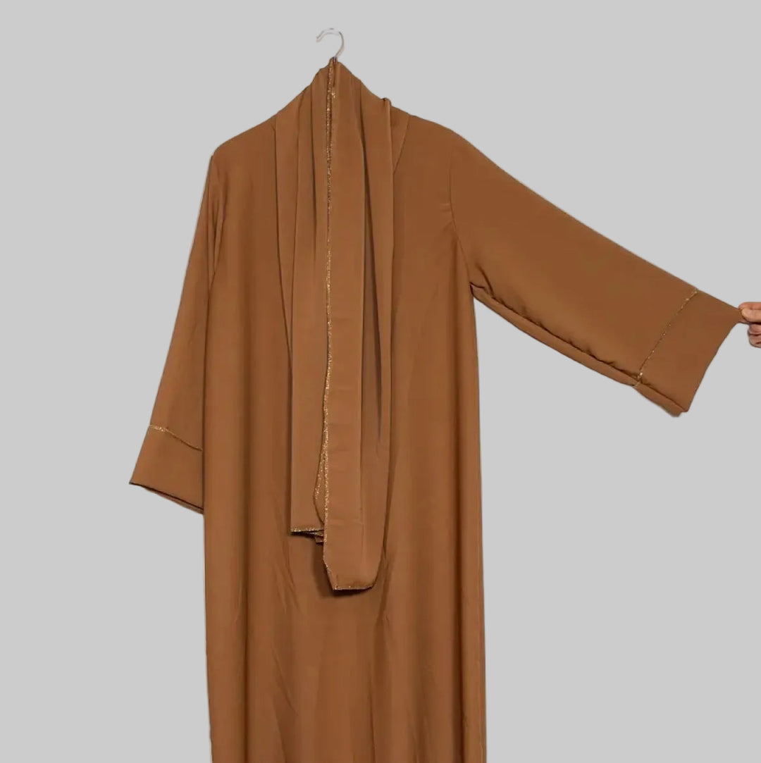 Abaya Safira avec hijab attaché